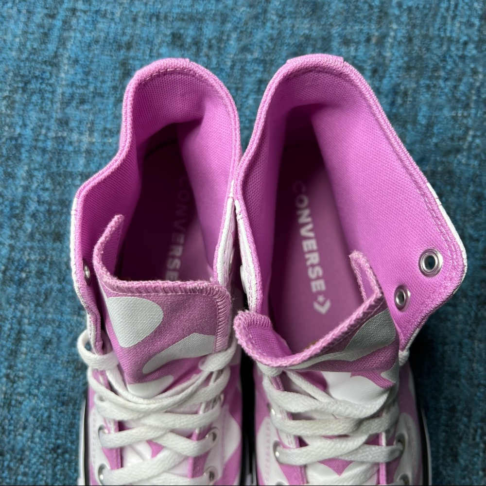 Converse CTAS High Twisted Hearts Sneakers in Peony Pink Men's Size 9.5 High Top - Picture 3 of 8